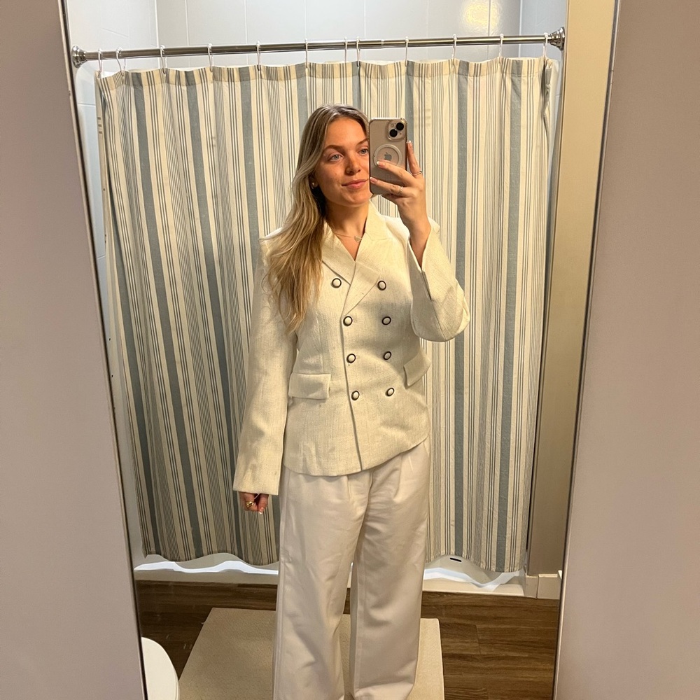 Double Breasted Wdny White Blazer - Picture 2 of 9